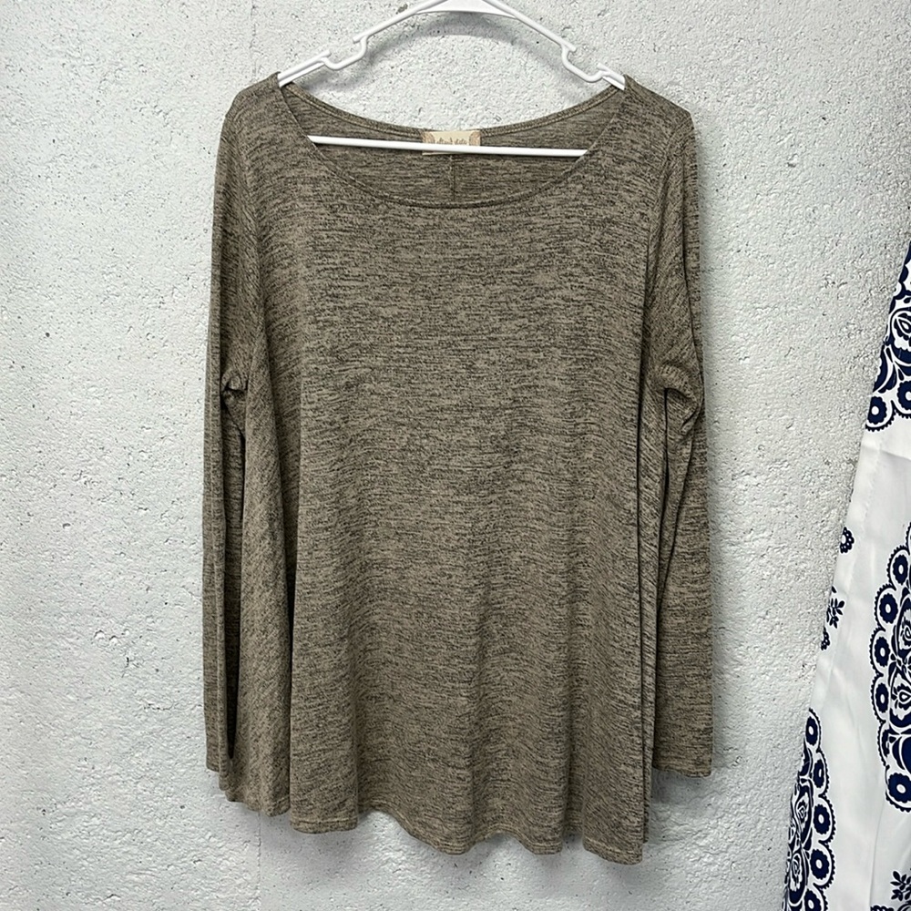 Altar’d state swing top sweater net long sleeve tan light brown size medium